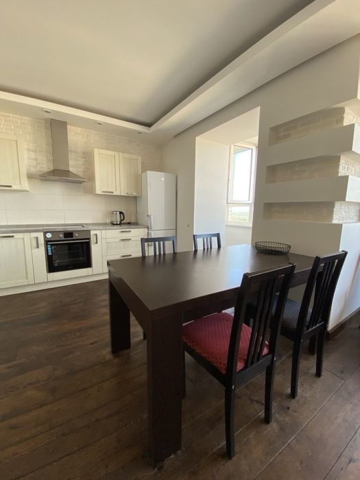 1-но Будівельників 14 + тех поверх в оренді