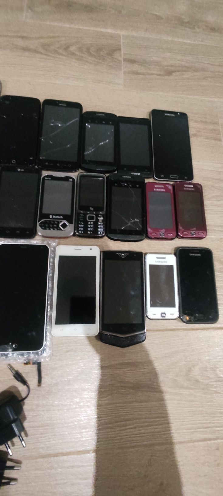 Телефони Nokia, Samsung,LG на запчастини
