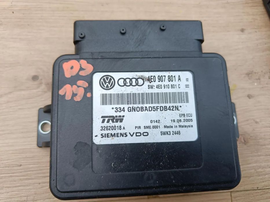 AUDI A8 D3 MODUŁ STEROWNIK HAMULCA RĘCZNEGO 4E0907801A