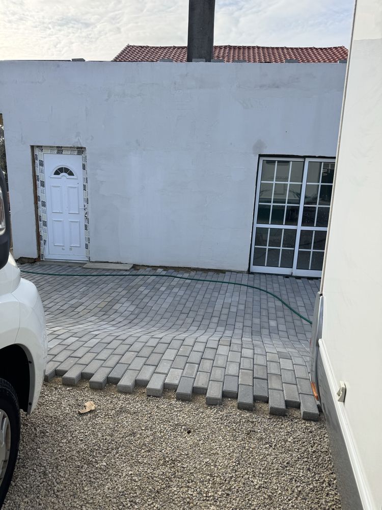 Vendo casa em fase de remodelacao