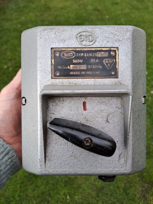 Włącznik, przełącznik, wylacznik