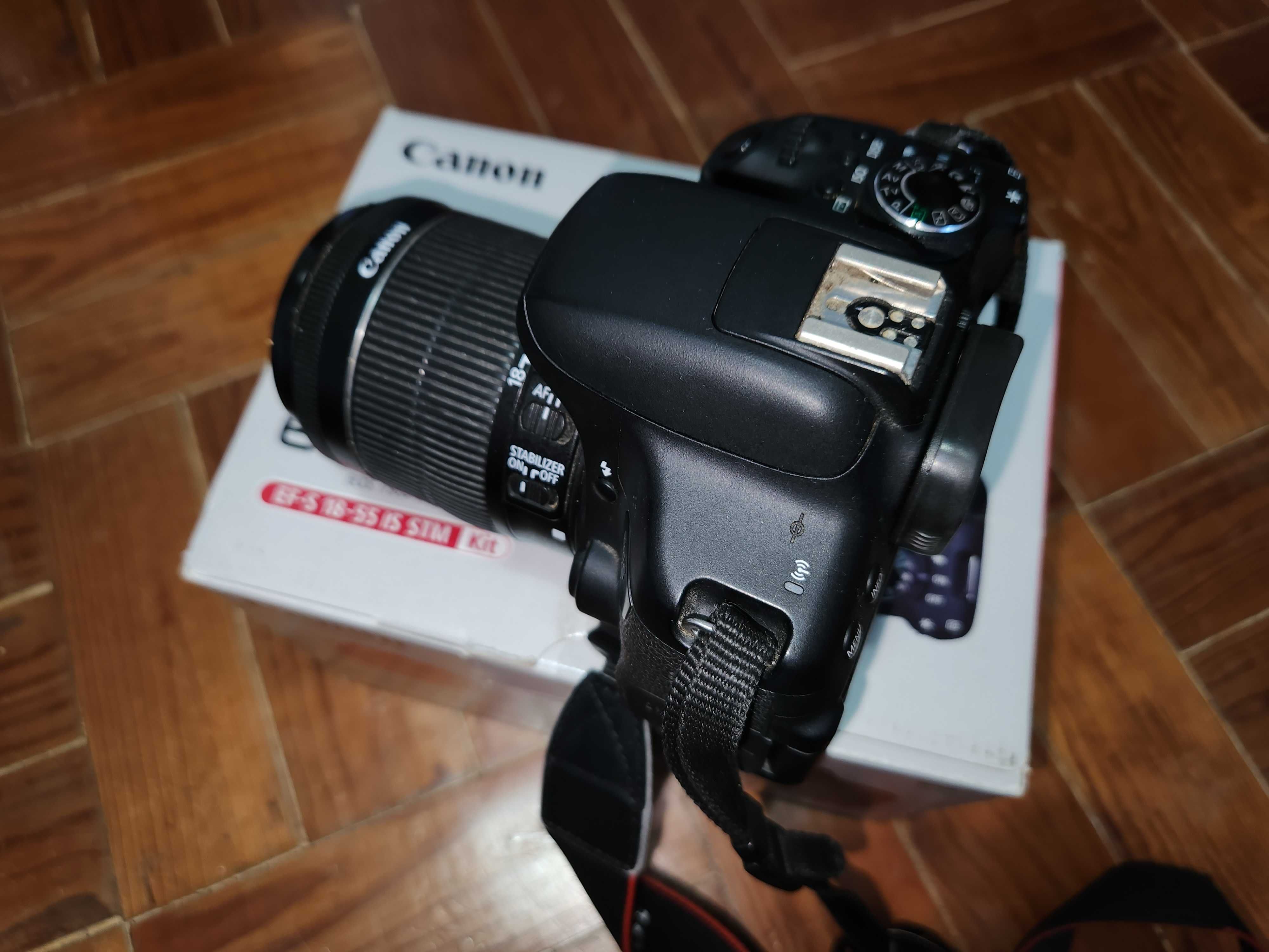 Maquina fotográfica Canon EOS750D