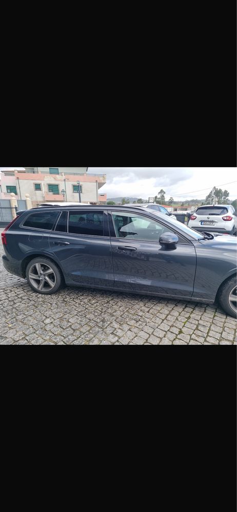 Volvo v60 cinza