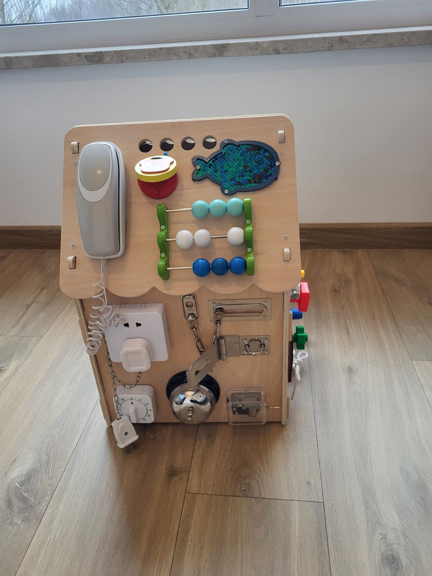 Zabawka sensoryczna drewniany domek sensoryczny zabawka dla malucha mo