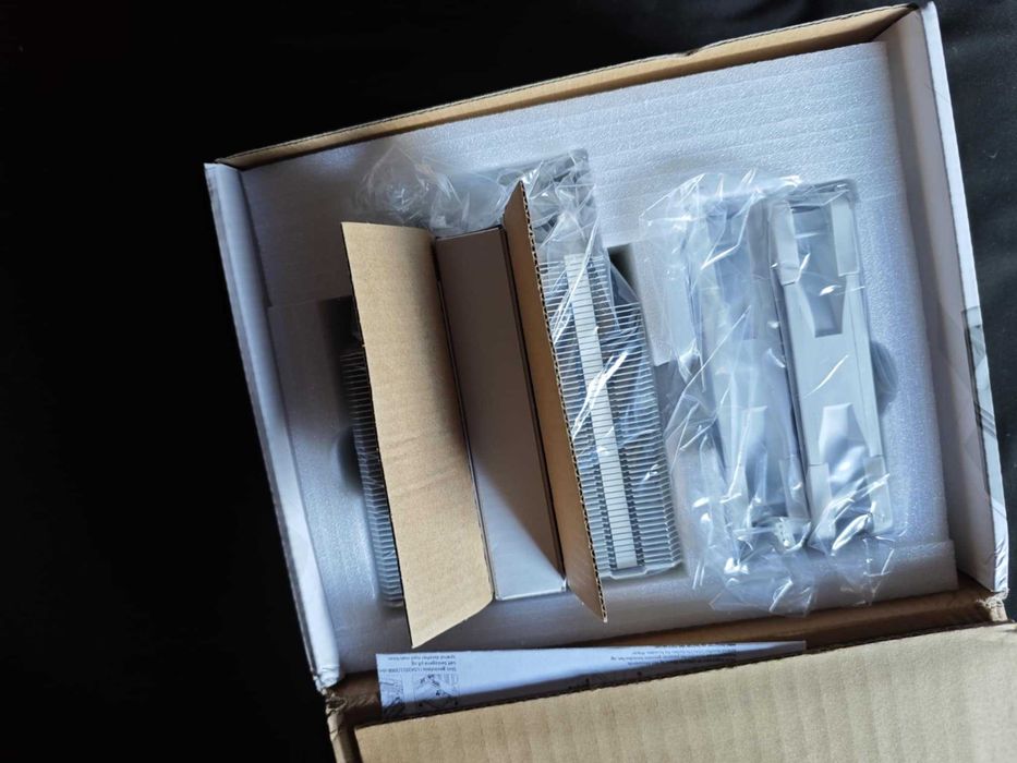 Piękne Białe Nowe Thermalright Peerless Assassin 120 każdy socket