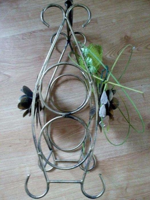 Dekoracyjny stojak metalowy na dwa wina