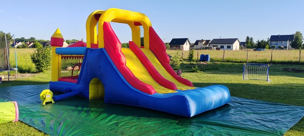 Sprzedam zamek dmuchany w idealnym stanie