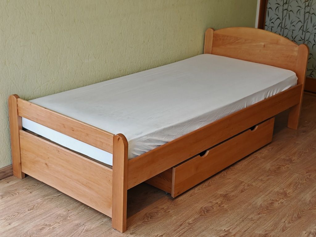 Łóżko z pojemnikiem 90 x 200 + materac 15cm