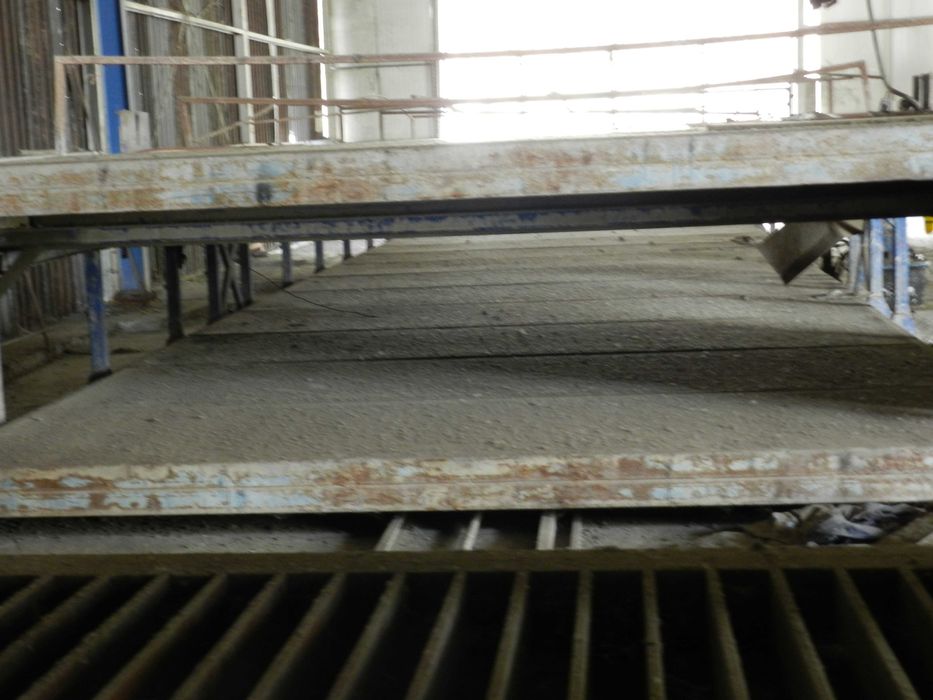 Linia technologiczna do produkcji płyt betonowych , wibroprasa