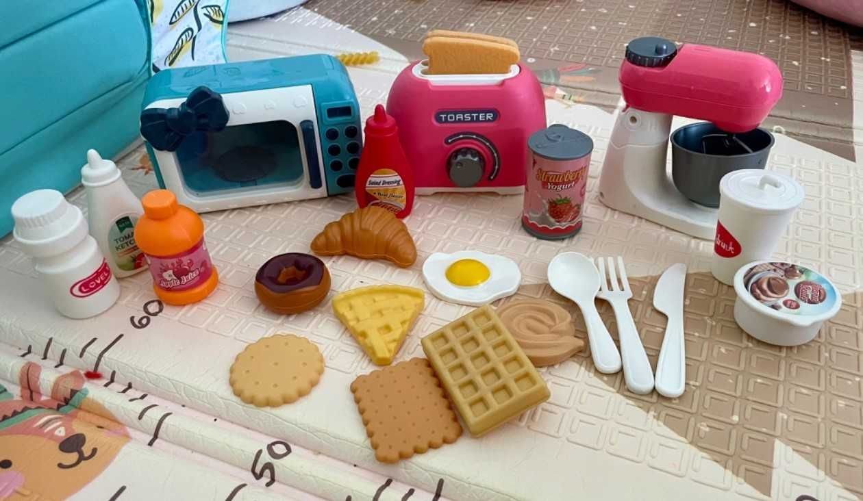 Дитячий набір для кухні Kinderplay (мікрохвильовка, тостер, міксер)