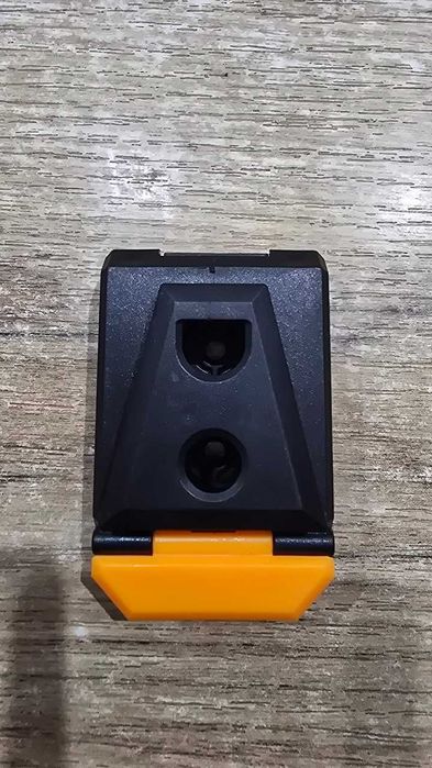 Uchwyt Cliptech Toughbuilt do pasa narzędziowego