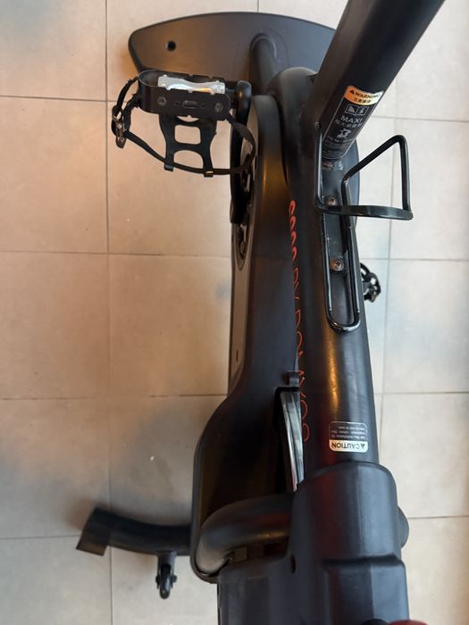 Rower stacjonarny spiningowy marki Domyos vs900