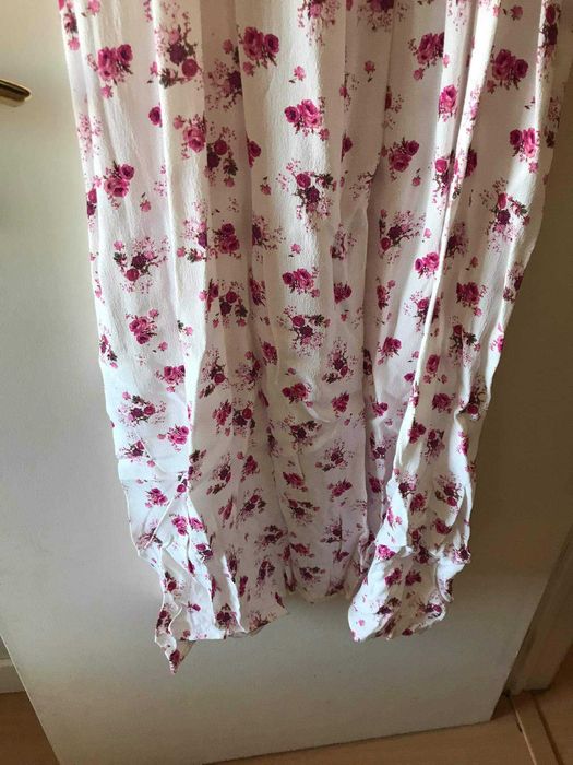 Vestido midi Stradivarius