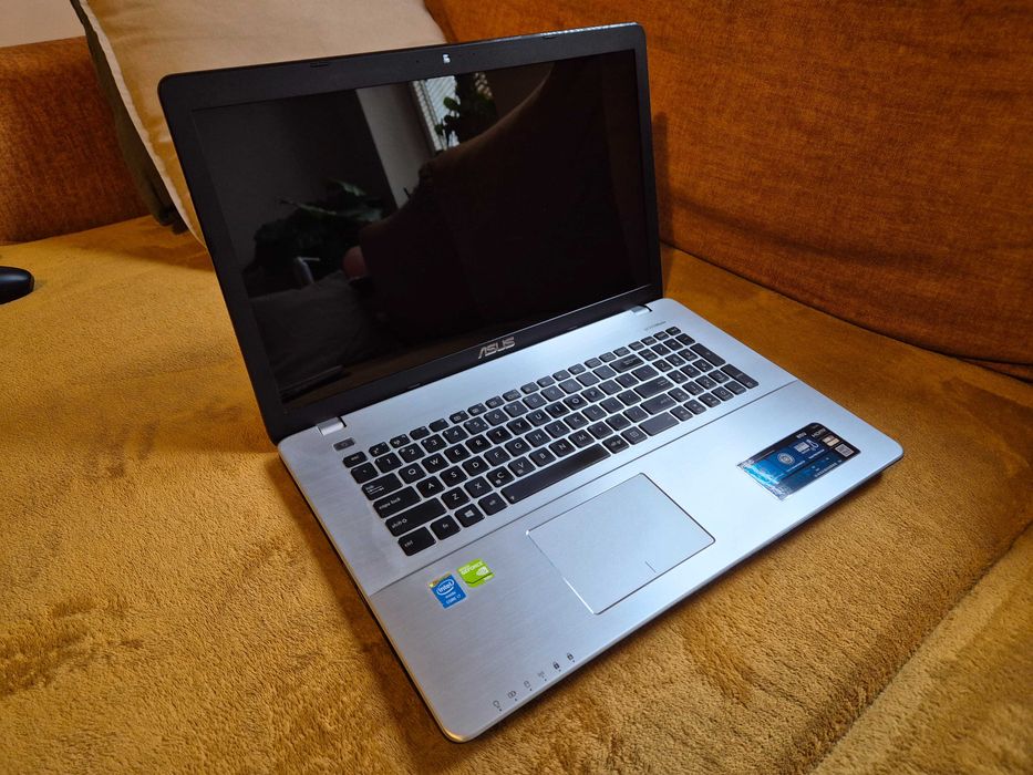 Laptop ASUS R751J I7-4700HQ 8GB RAM 17" Grafika GeForce Dysk SSD