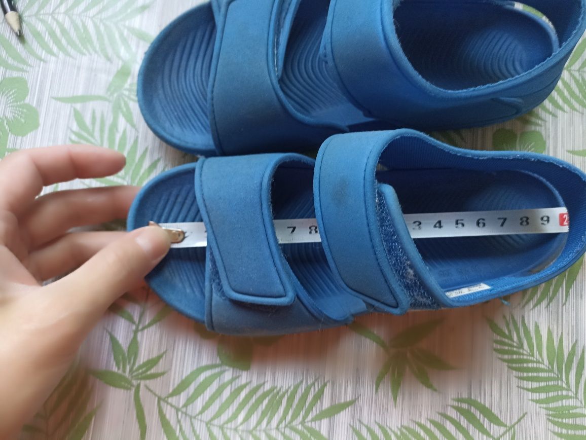 Piankowe, lekkie sandały adidas r.33 ( wkładka ok 19-19,5 cm)