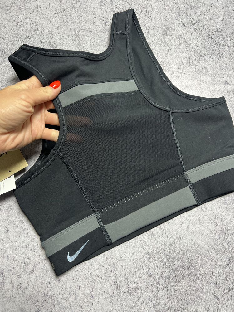 Nike спортивний топ топік оригінал