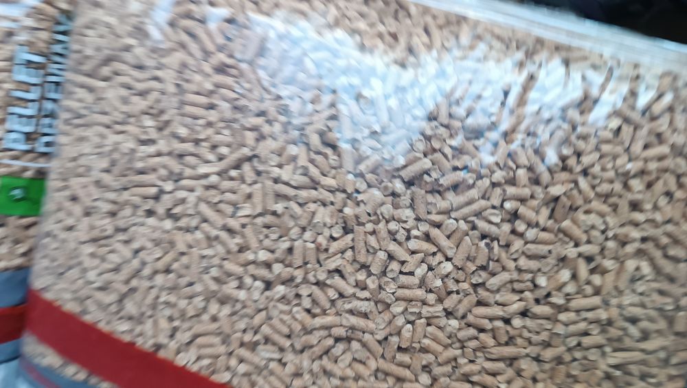 Pellet drzewny sosnowy certyfikat pelet czysty A1 Din 990kg