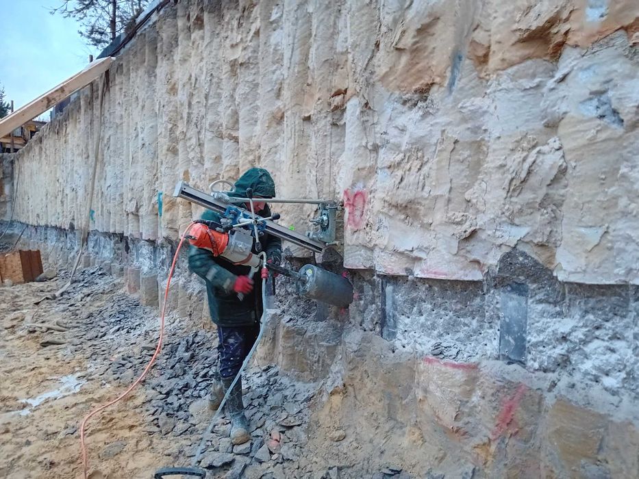 Technika diamentowa Wiercenie otworów Cięcie Kucie betonu