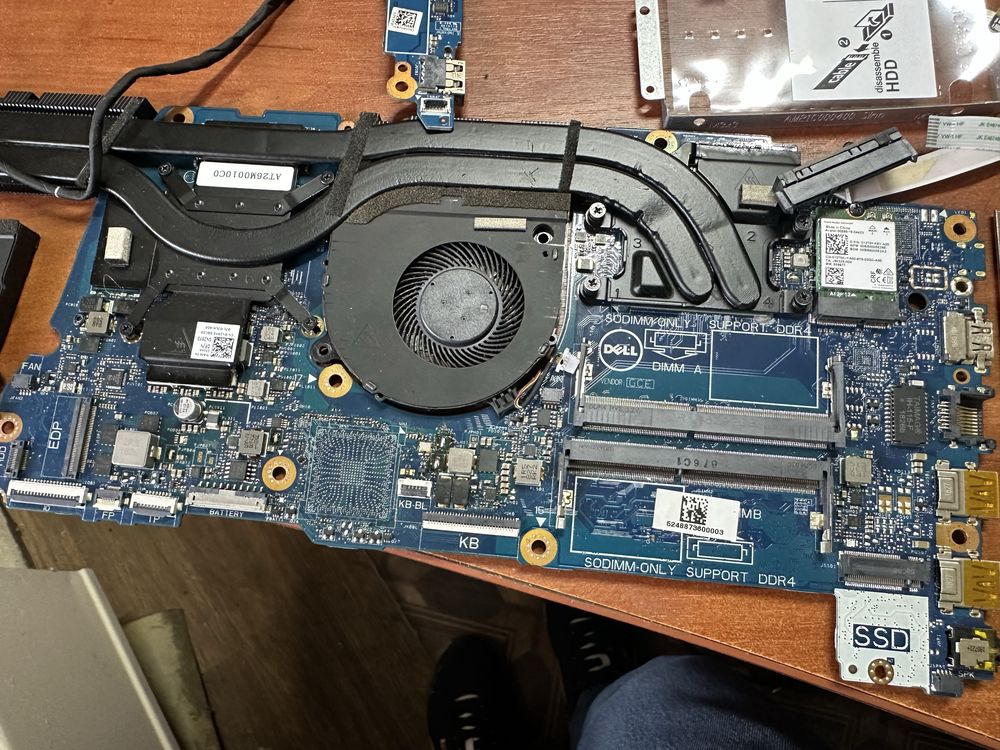 DELL 3779 P35E запчасти АКБ корпус шлейф блок клавиатура рамка