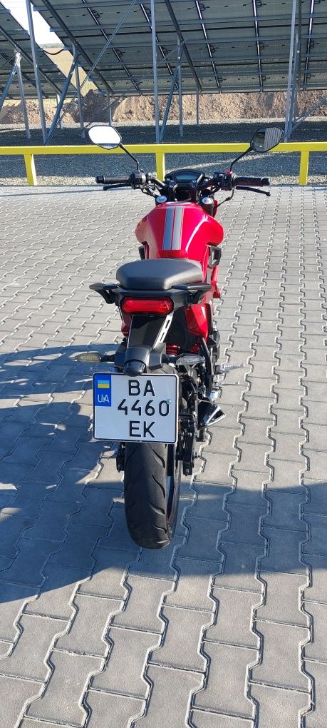 Мотоцикл Lifan SR200