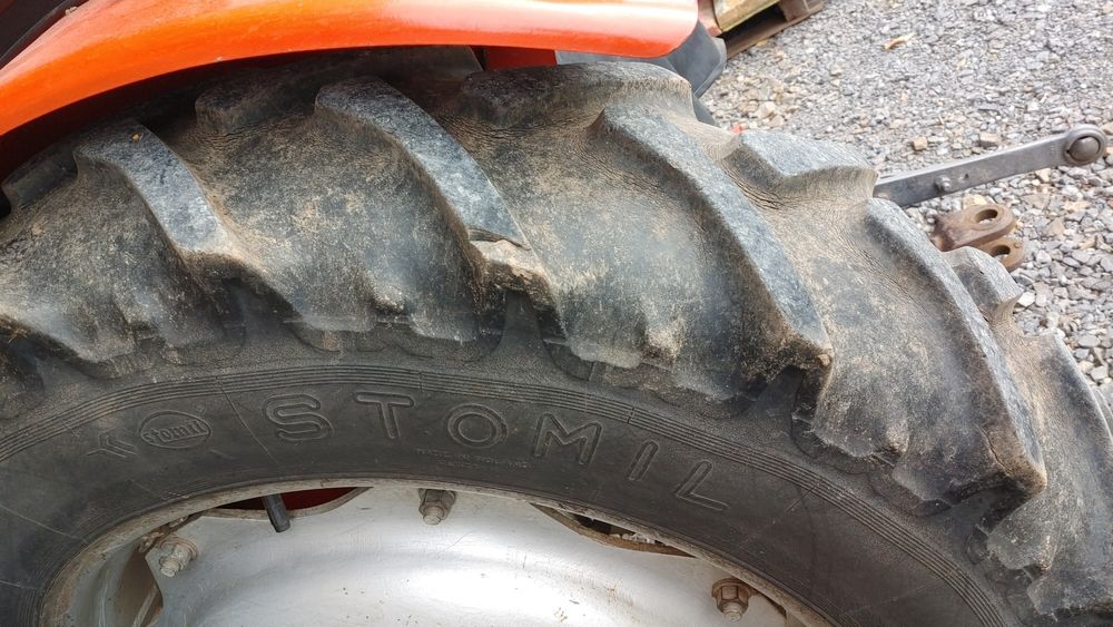 Opony 12.4 R 32 MF 255 235 ursus 3512