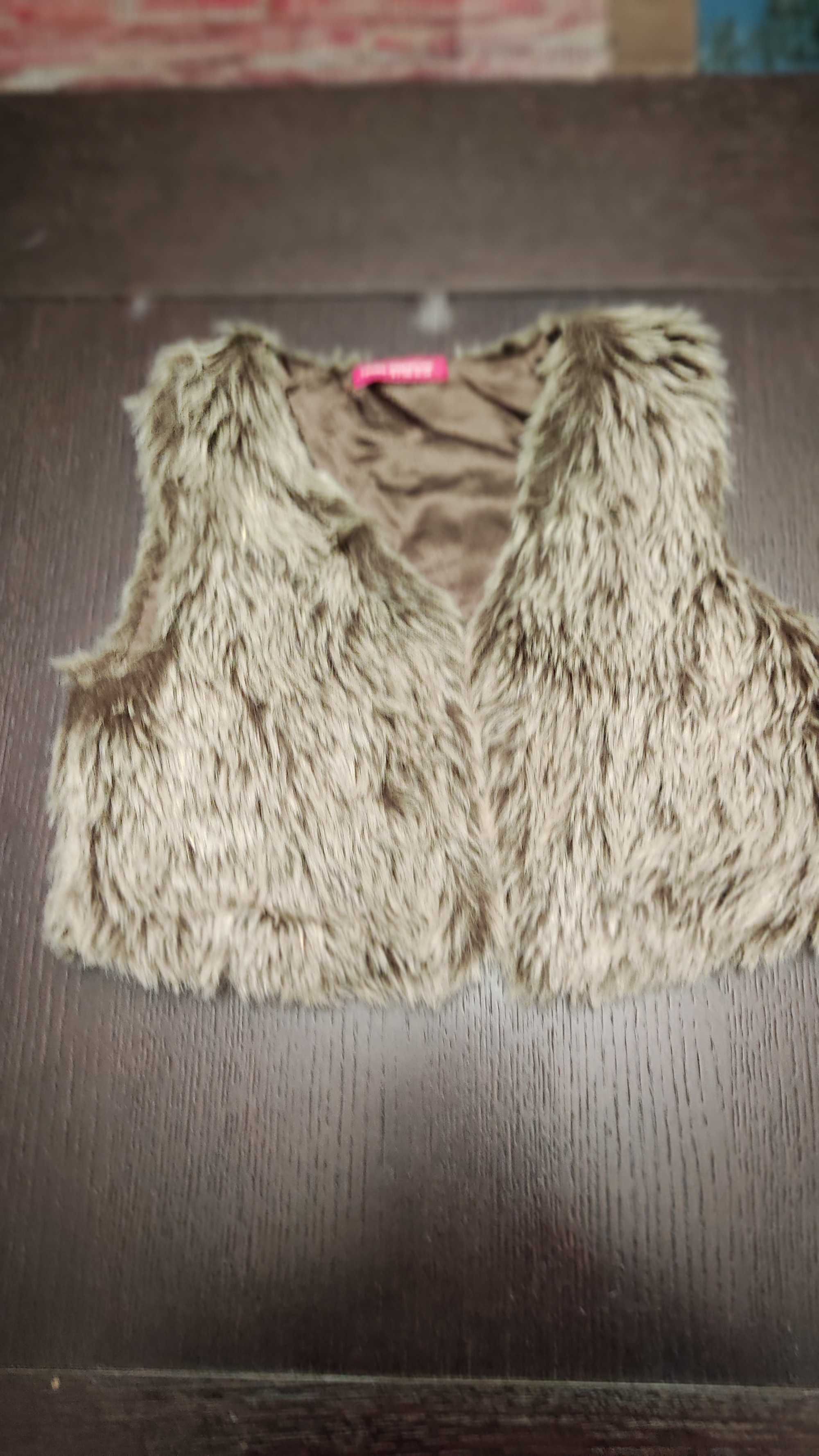 Bezrękawnik dla dzieci 122 cm.