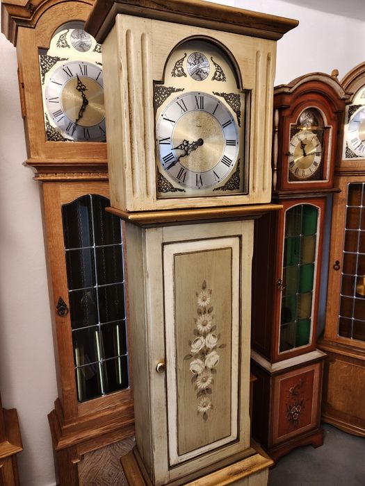 Zegar wolnostojący tempus fugit