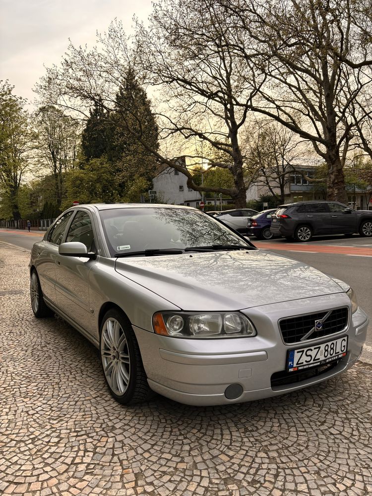 Volvo s60 2.5t 210 km LPG