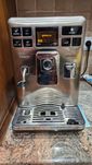 Automatyczny ekspres ciśnieniowy do kawy Philips Saeco Exprelia HD8856