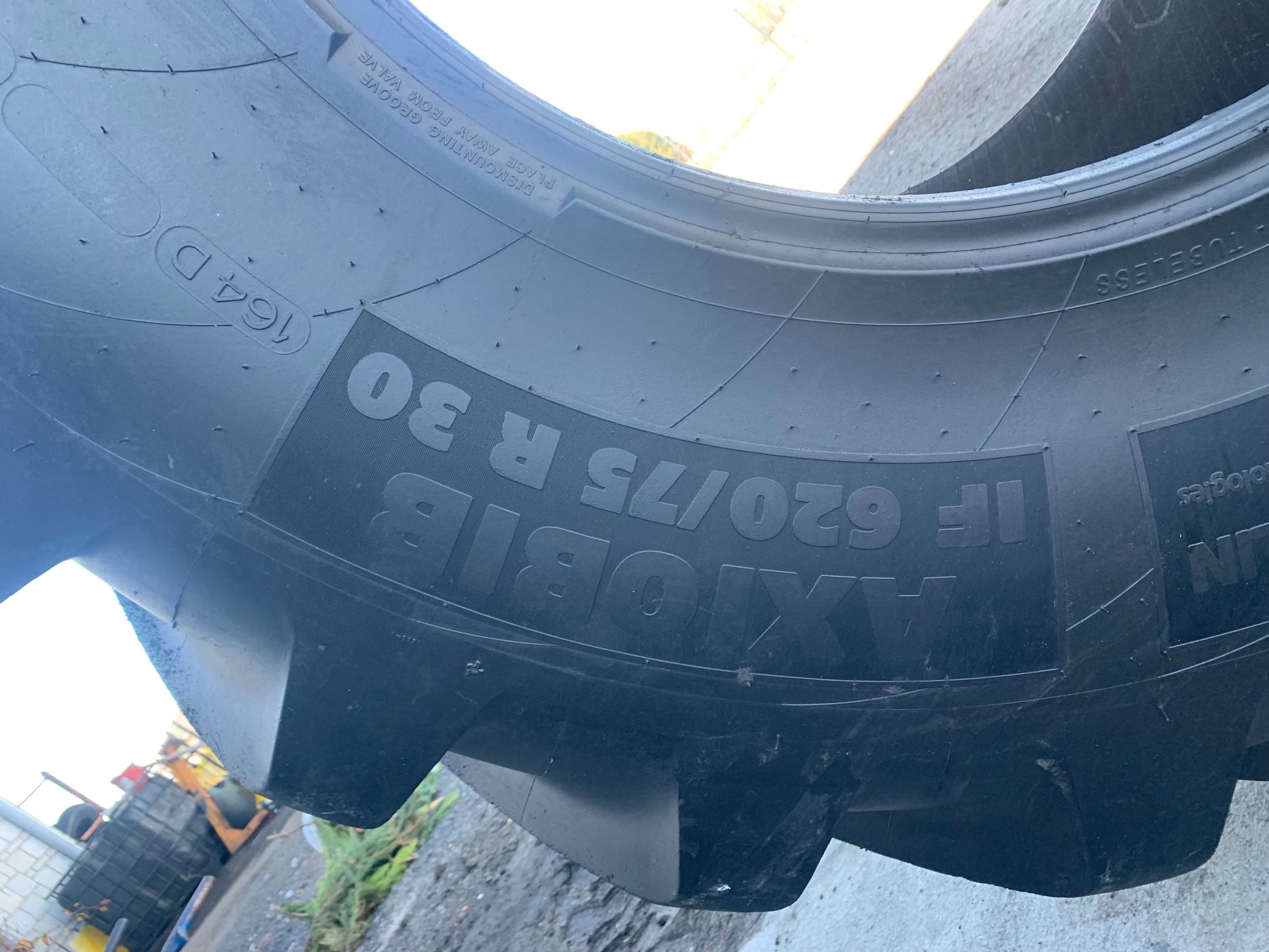620/75R30 Michelin Axiobib JM704