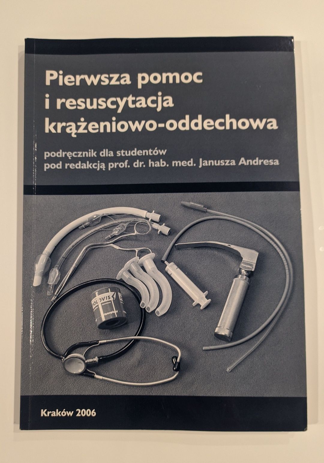 Pierwsza pomoc i resuscytacja krążeniowo-oddechowa Janusz Andres
Podrę