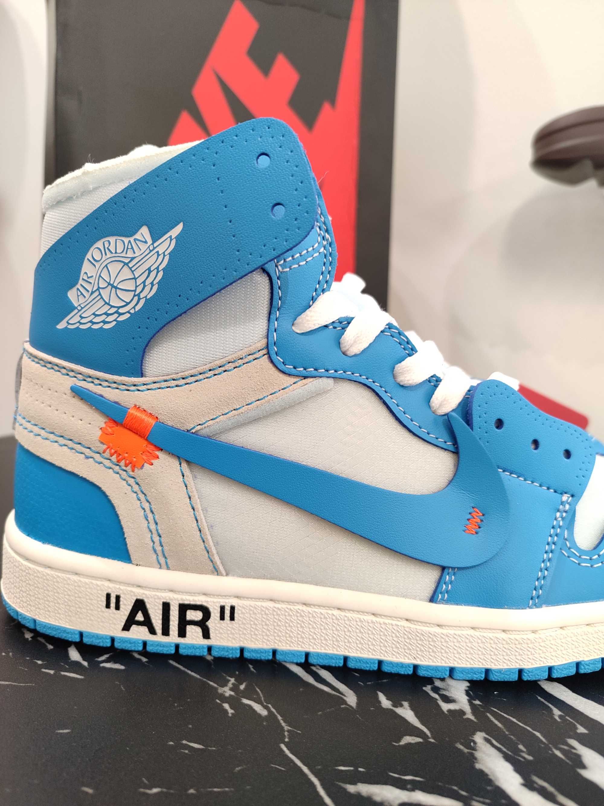 Кросівки Off-white X Jordan 1 Retro High University Blue