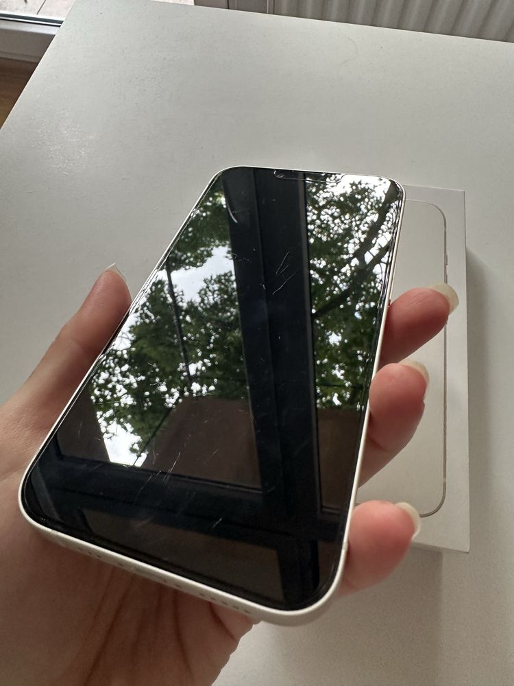 iPhone 13 white 128 GB