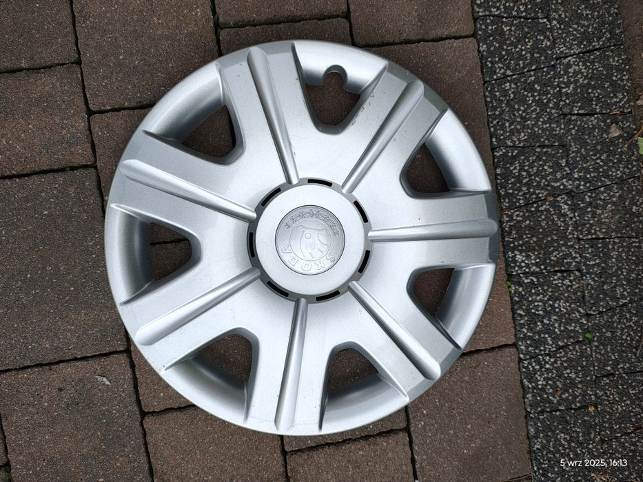 Kołpak 14 Skoda 5J0 601.147 B
