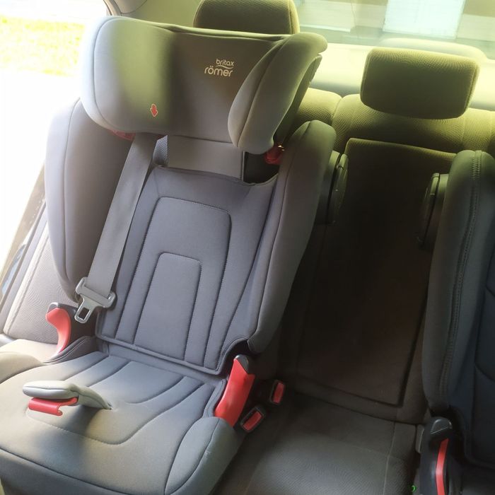 Автокрісло BRITAX ROMER KIDFIX 2 S  Група 2/3 (15-36кг)