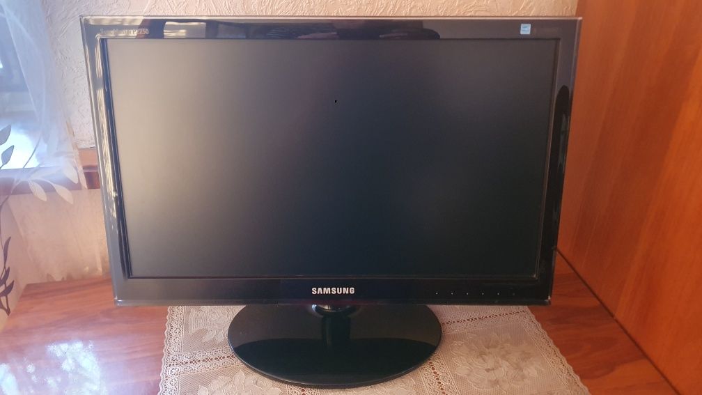 Продам б/в монітор Samsung sync master p2250 (21.5", 1920x1080)