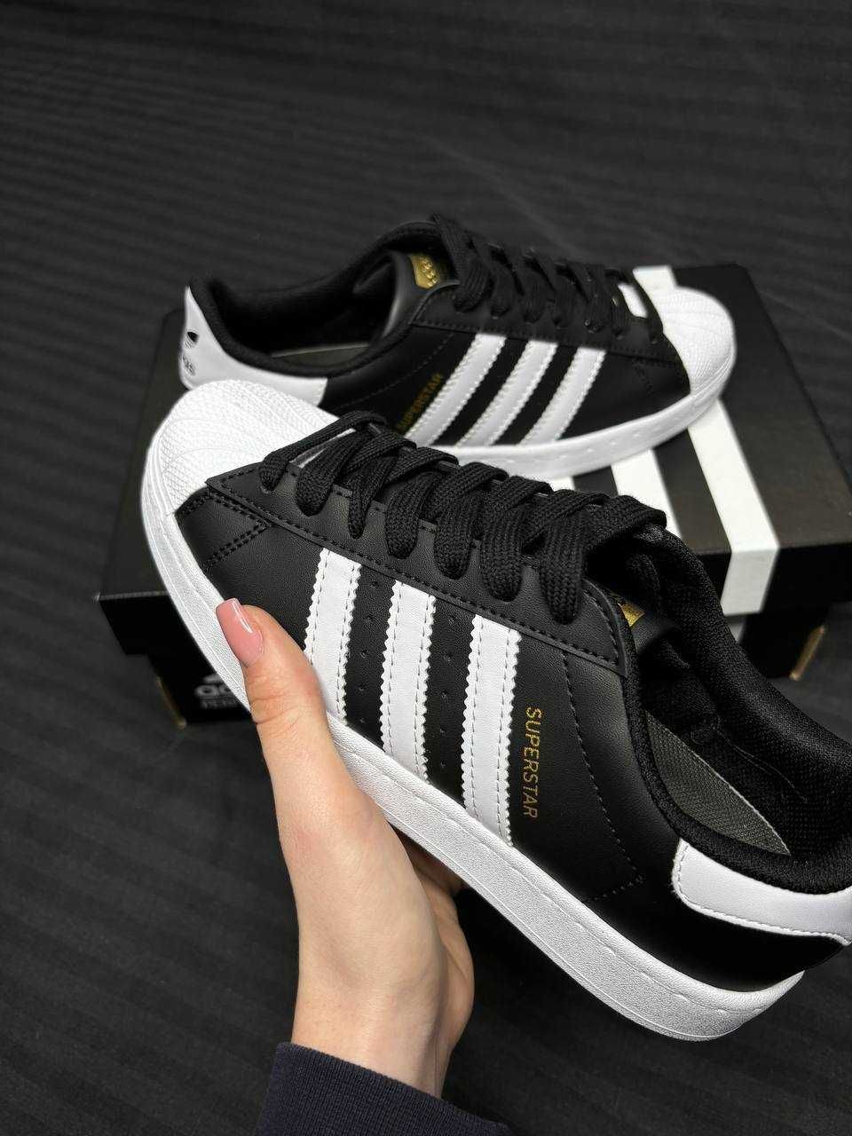 Кросівки кросовки Adidas Superstar Black and White чорні та білі