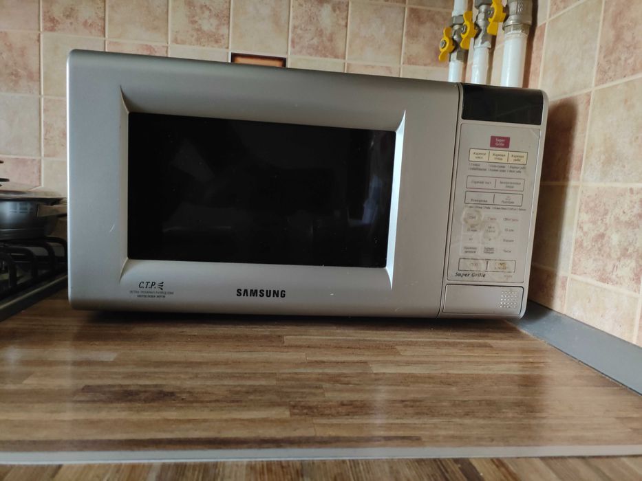Мікрохвильова піч/гриль "Samsung"