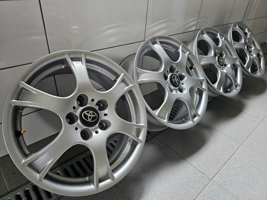 Alufelgi 16 5x114,3 Toyota Auris Corolla Verso Avensis Rav4 Suzuki