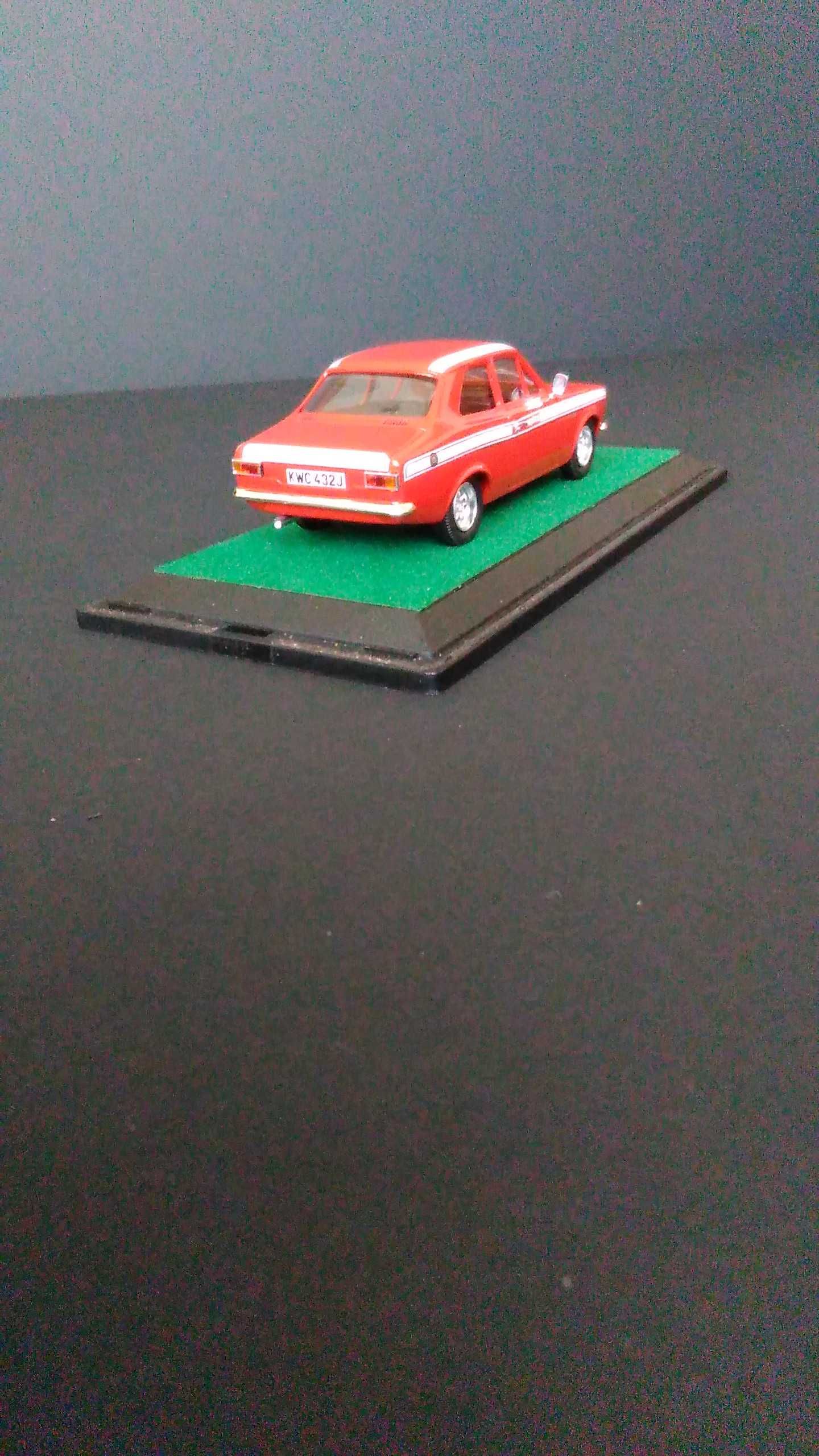 Miniaturas Ford Escort em escala 1/43