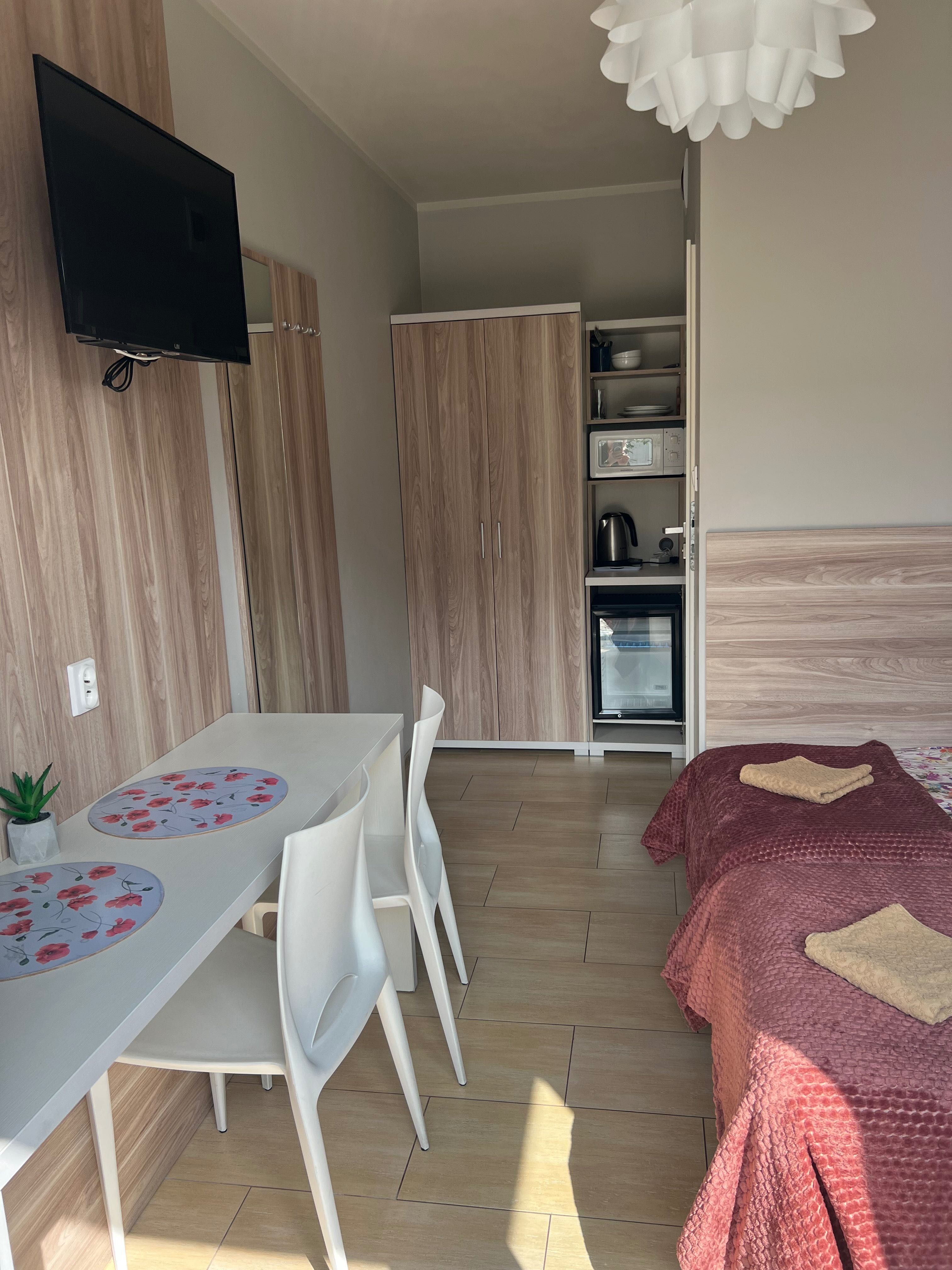 POKOJE 350m od MORZA  90 zł od osoby