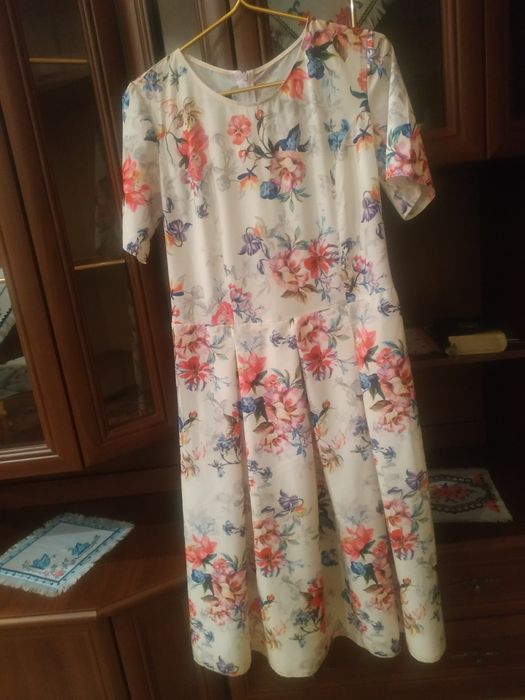 Сукня нова,квітковий принт