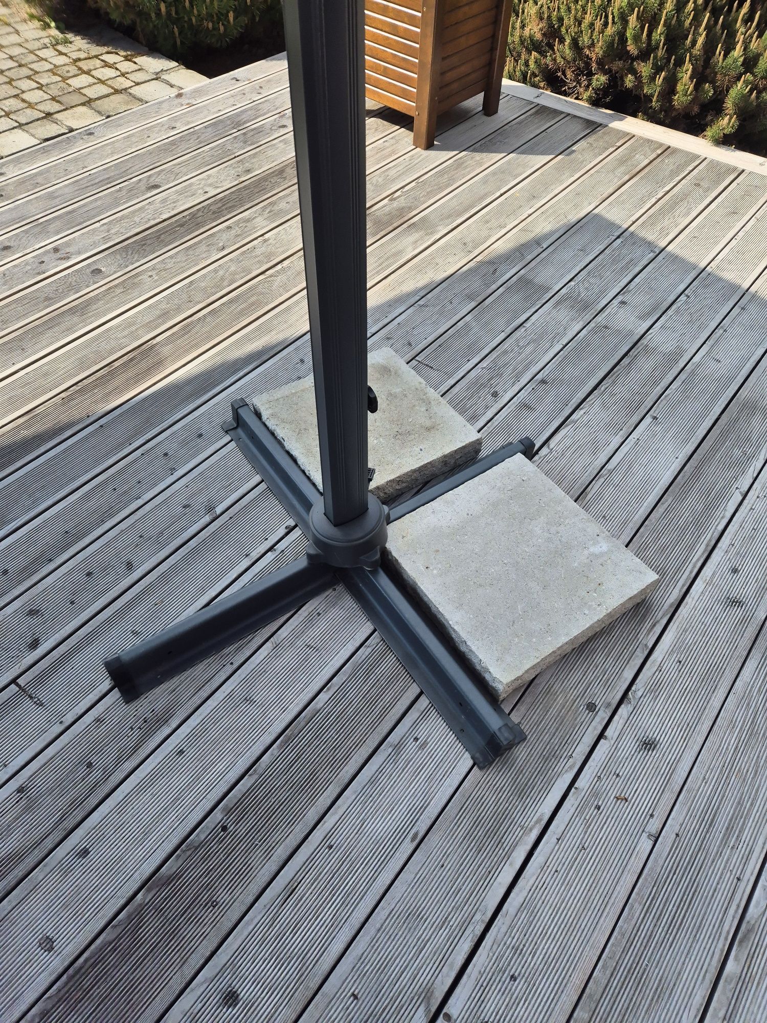 Parasol ogrodowy 3x4 metry z podstawą.