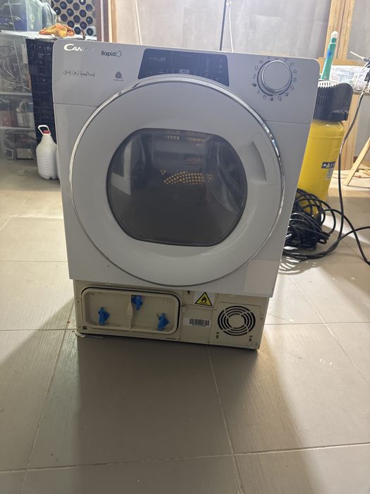 Maquina de secar roupa usada