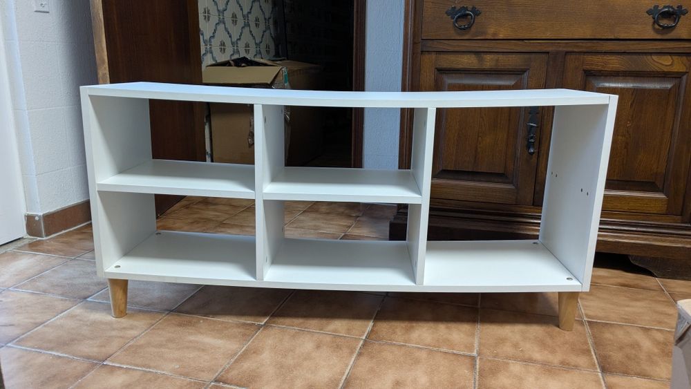 Móvel de TV com pernas em madeira 103,5x30x50 cm branco