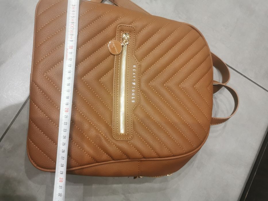 Nowy plecak karmelowy