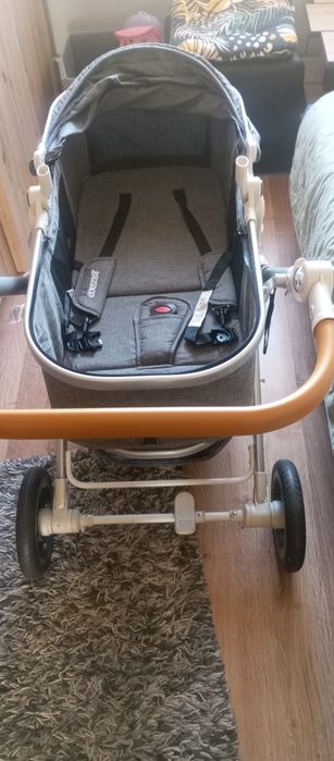 Wózek spacerowy plus nosidełko