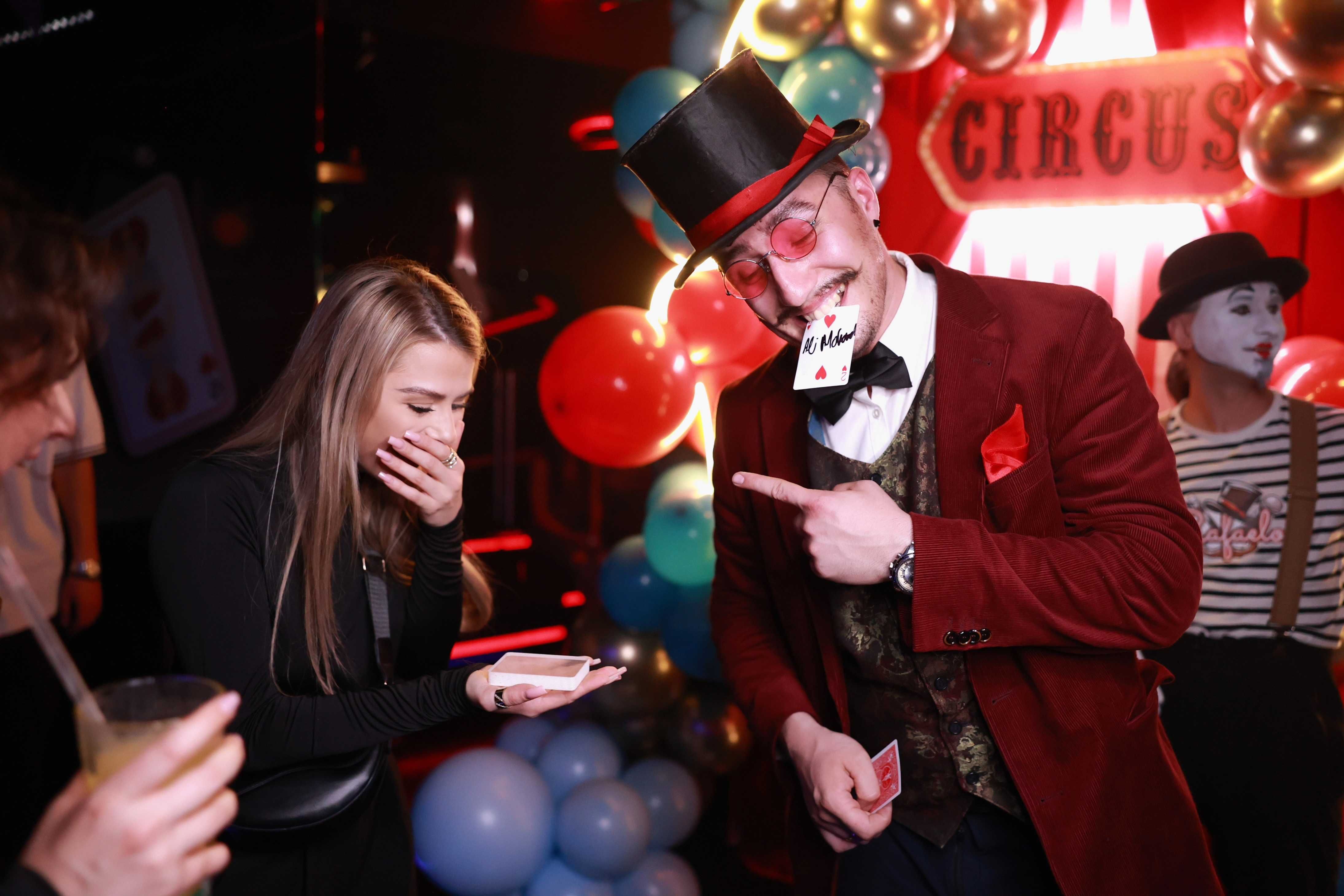 -> Rafaelo Iluzjonista/Magik oczaruje Wesele Urodziny Event Firmowy