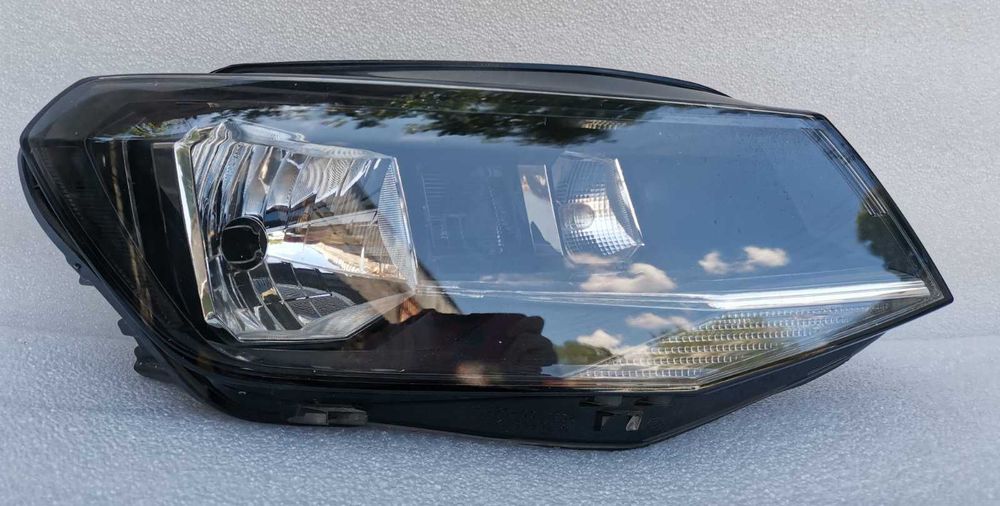 Фара правая Volkswagen Caddy 2015-2020г.в. оригинал