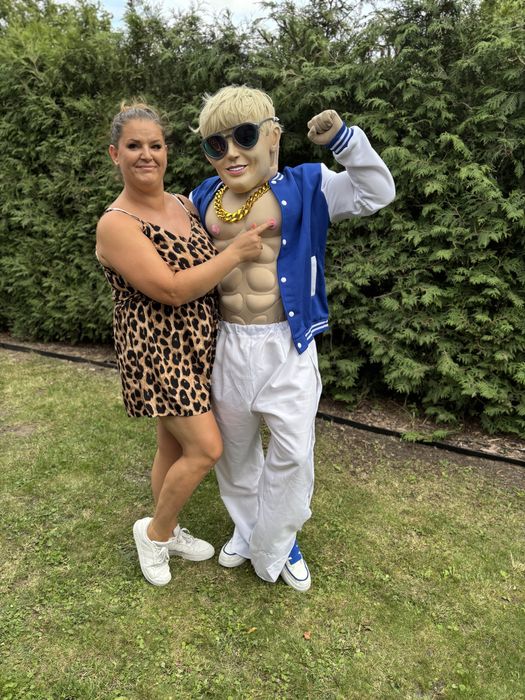 Tancerz Bruno i skolim striptizer